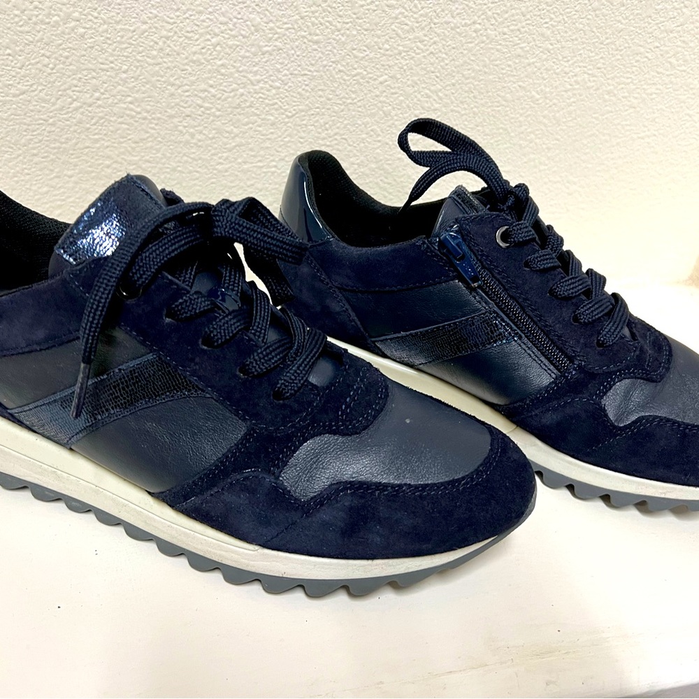 Navy, Geox sneaker, size 9.5